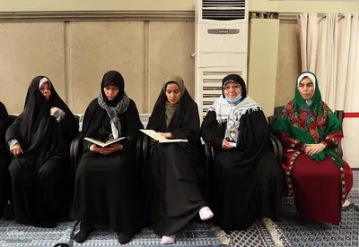 دیدار شرکت‌کنندگان مسابقات بین‌المللی قرآن کریم با رهبر معظم انقلاب