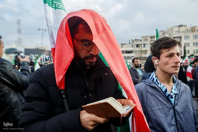 تحویل سال نو در میدان انقلاب تهران