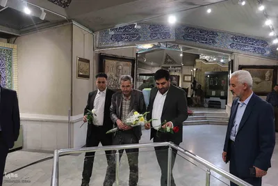 گلباران مزار استاد شهریار در تبریز‎