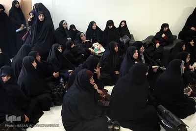 تجمع اعتراضی جمعی از فعالان تشکل‌های قرآنی در دبیرخانه شورای عالی انقلاب فرهنگی