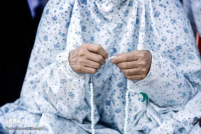 اقامه نماز عیدسعید فطر در امام زادگان پنج تن(ع) لویزان