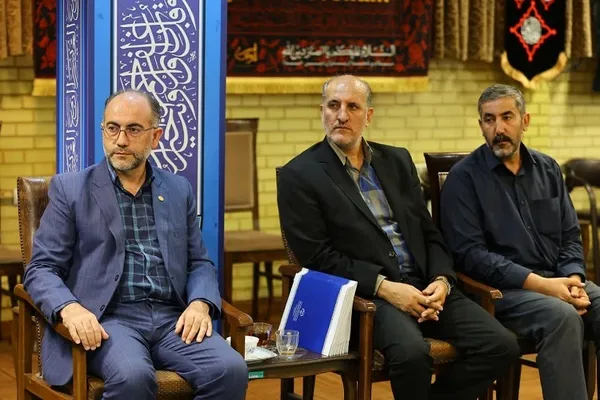 دیدارجمعی از جهادگران دانشگاهی با نماینده ولی فقیه در آذربایجان شرقی