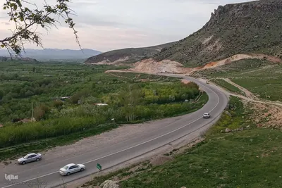 منطقه گردشگری قلعه قراجه لو در دل طبیعت بهاری اهر