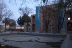 یک شب سرد پاییزی در پارک شیخ شهاب‌الدین اهری
