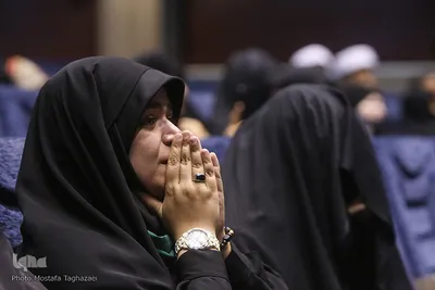 آئین رونمایی از پرچم جدید گنبد حرم حضرت زینب(س) و جامع‌ترین سبد ابزار اقامه عزای سیدالشهدا(ع) 