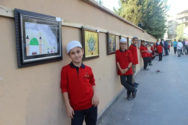 Kur’an kursu öğrencileri resim sergisi açtı