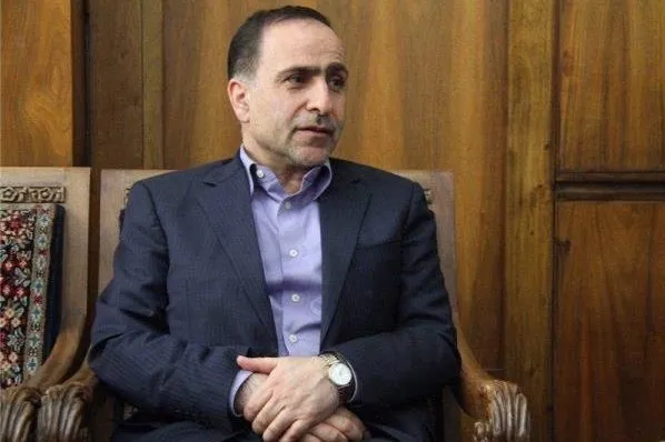 پول مملکت را در شرایط بحرانی صرف خرید داروهای بی‌اثر کردیم