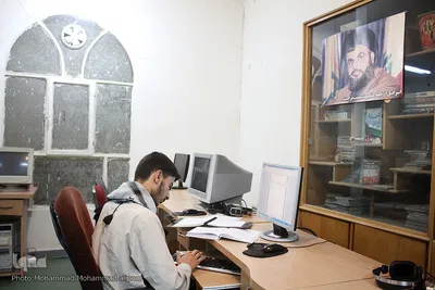 در حال حاضر حدود ۴۵ هزار جلد کتاب و مجله کاغذی در دارالتحقیق وجود دارد. 