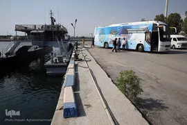 برگزاری محفل انس با قرآن کریم در عرشه ناو شهید محمد ناظری نیروی دریایی سپاه هرمزگان