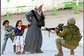 Quale è l’opinione dell’Imam Ali riguardo alla difesa degli oppressi?