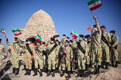 همایش پیاده روی مشترک تیپ 55 هوابرد و کارکنان پایگاه هوایی شهید دوران‎