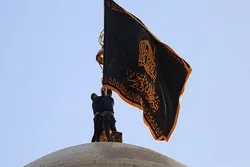İmam Rzanın (ə) hərəminin üzərindəki bayraq dəyişdirilib - FOTO