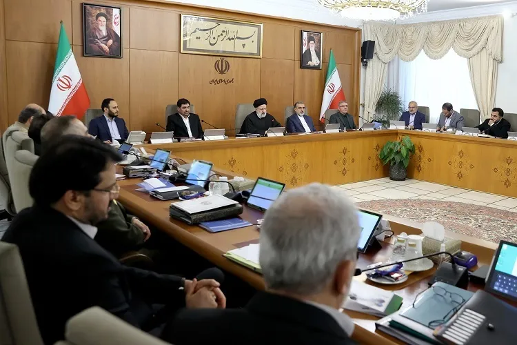 تاکید رئیس‌جمهور بر اقدام جهادی مسئولان برای افزایش رشد اقتصادی