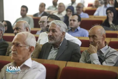 آیین رونمایی از قرآن زعفرانی کهن‌ترین نسخه کامل مورخ فارسی