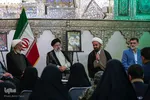 حضور رئیس جمهور در شاهچراغ و دیدار با خانواده شهدا