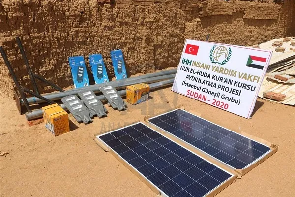 تجهیز کلاس‌های قرآنی سودان به پنل خورشیدی + عکس