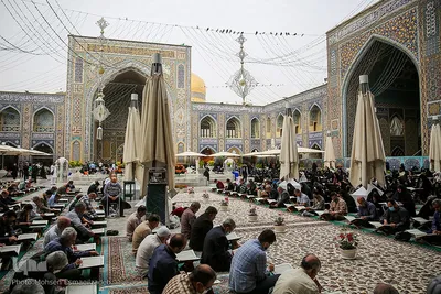 جزء خوانی قرآن کریم در حرم مطهر رضوی

