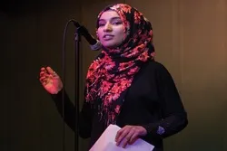 Monolog Pentas Pengalaman Wanita tentang Hijab di Texas