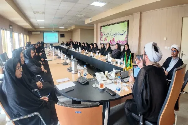 نشست «نقش بانوان در احیای شعار باید برخاست» با محوریت تمدن نوین اسلامی