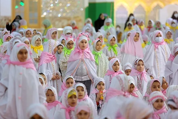جشن بزرگ «شده‌ام ۹ ساله» در حرم بانوی کرامت برگزار شد