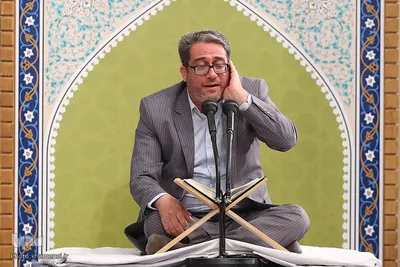 مراسم انس با قرآن در اولین روز ماه مبارک رمضان در حسینیه امام خمینی(ره)