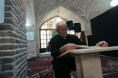 کرسی تلاوت مسجد استاد شاگرد تبریز