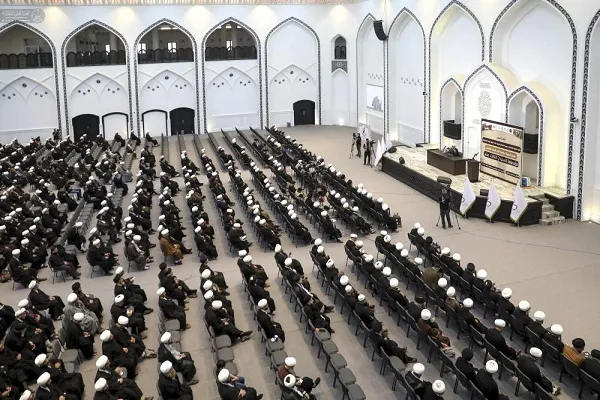 الحوزة العلميّة في النجف تنظّم المؤتمر الـ13 لمبلّغي ومبلّغات الأربعين + صور