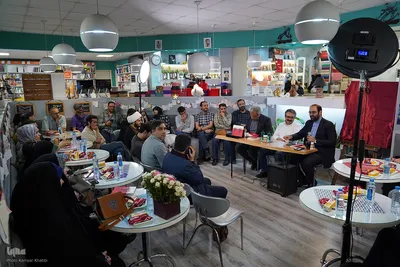 مراسم رونمایی از کتاب «ناخلف»