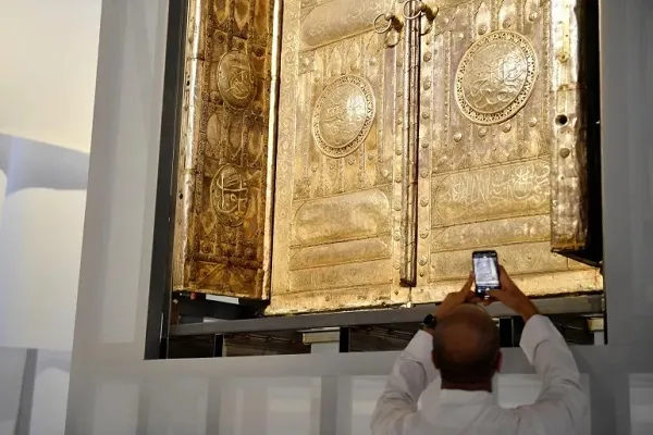جدة تشهد إفتتاح أول بينالي للفنون الإسلامية