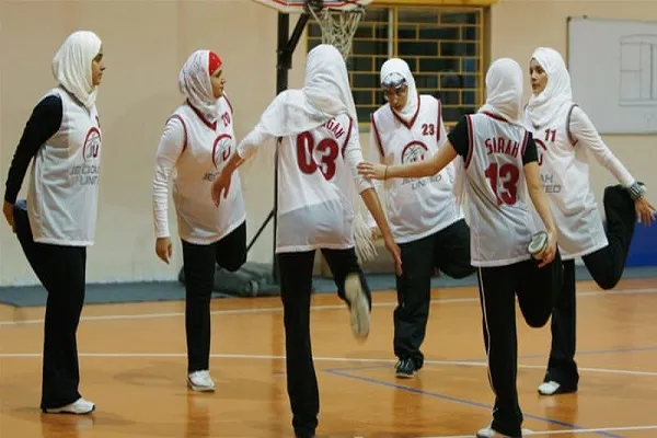 Kegembiraan Muslimah Basketball akan Kebebasan Hijab dalam Kompetisi Dunia