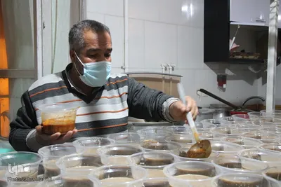 استقبال از شهید گمنام و پخت غذای نذری به همت مرکز نیکوکاری رسانه یاران خراسان‌جنوبی