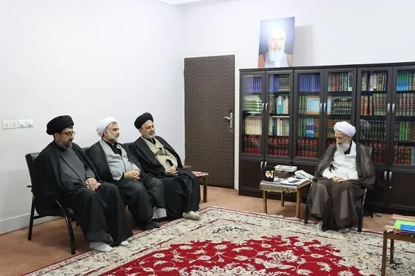 نشست مدیر و اعضای شورای سیاست‌گذاری ائمه جمعه استان مازندران
