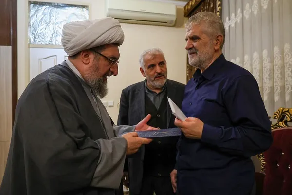 دیدار امام جمعه تبریز با سه جانباز ۷۰ درصد