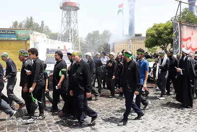 مراسم عزاداری و نماز ظهر عاشورا در اصفهان‎