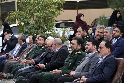 نواختن زنگ انقلاب در یزد