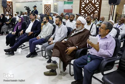 نشست حجاج خارجی در بعثه