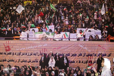تجمع ۱۲ هزار نفری دختران انقلاب در حمایت از حجاب