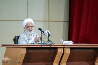 حجت‌الاسلام‌ والمسلمین محسن قرائتی، مفسر قرآن کریم 