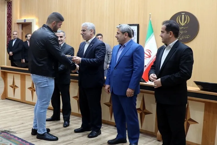 ورزش باید با نگاه تربیتی و فرهنگی دنبال شود