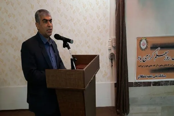 50 درصد از روستاهای دهگلان فاقد خانه عالم و روحانی است