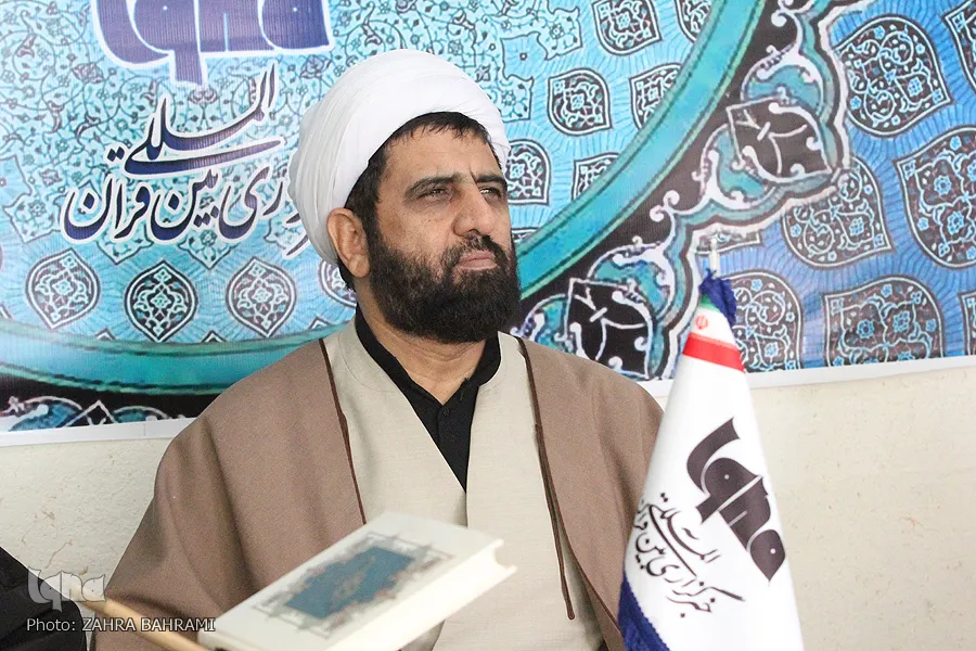 بصیرت‌افزایی وظیفه رسانه‌هاست/ مراقب نفوذی‌ها باشیم