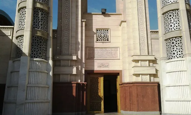 مسجدی که شهرتش مدیون مراسم ترحیم چهره‌ها نیست/ از مسلمان‌شدن اتباع خارجی تا سه‌شنبه‌های مهدوی