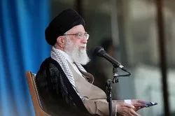 پابندیوں کو شکست دیکر امریکہ کو  ایک اور طمانچہ رسید کریں گے۔ رھبر انقلاب