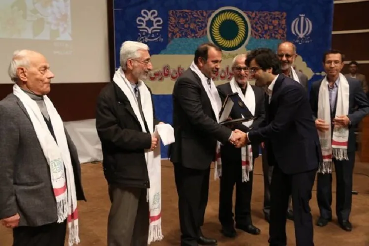 پژوهشگران برتر فارس تجلیل شدند