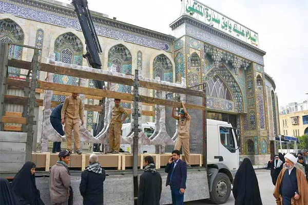 ضریح جدید شهدای کربلا به حرم امام حسین(ع) رسید