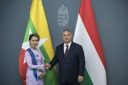  Aung San Suu Kyi rencontre l’islamophobe Viktor Orban
