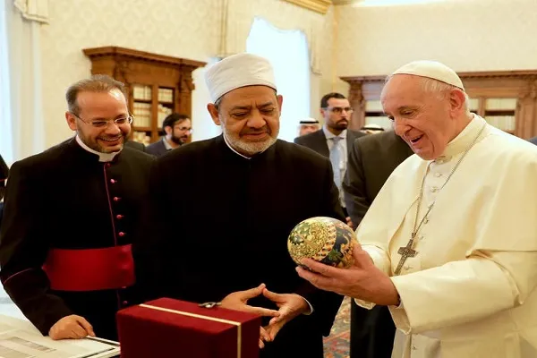 El Ezher Şeyhi ve Papa görüştü
