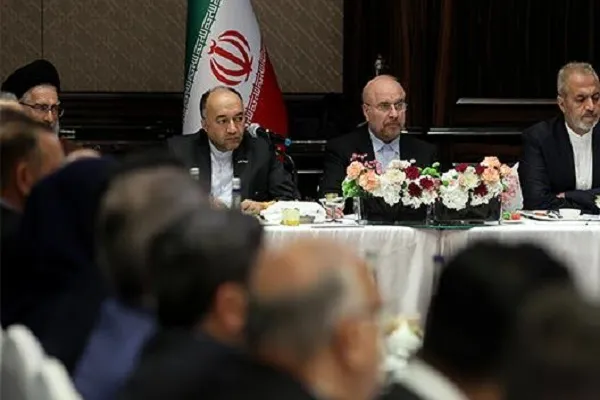 دولت در کنار رفع تحریم به دنبال خنثی‌سازی تحریم‌ها باشد