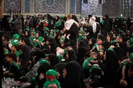 آیین شیرخوارگان حسینی در حرم رضوی؛ تداعی مظلومیت کوچک‌ترین شهید کربلا