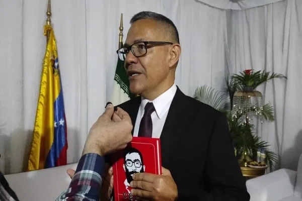 ¿Por qué “Celda N.º 14” es un libro “atómico”?